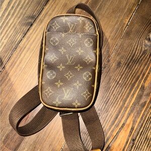 Authentic Louis Vuitton crossbody